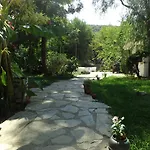Narlı Oda ve Kahvaltı *