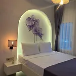 Narlı Oda ve Kahvaltı *